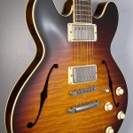 SOLD COLLINGS I 35 DELUXE