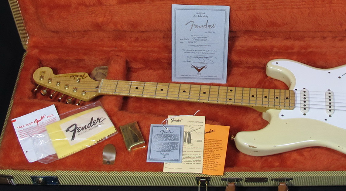 fender-custom-shop-56-relic-cunetto-mary-kaye-1996_case-docs-gal